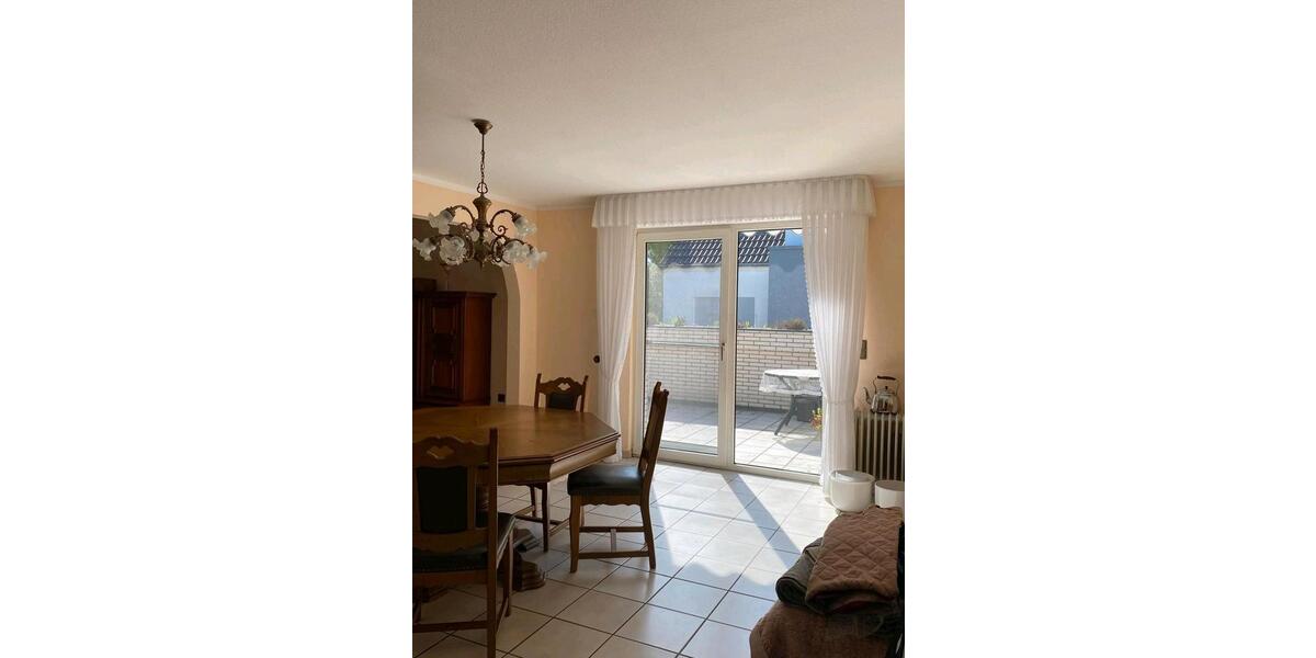 Mehrfamilienhaus, Wohnhaus Troisdorf - 8 Zimmer, 194 m&sup2;, 650.000&euro; | Angebot:25176606