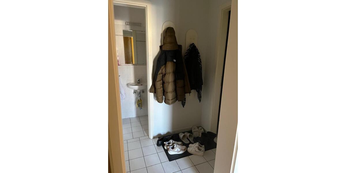 Etagenwohnung Hürth - 2 Zimmer, 51 m&sup2;, 220.000&euro; | Angebot:26040240