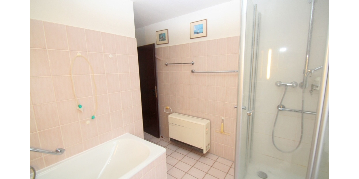 Mit 3D: Attraktives Reihenmittelhaus mit Garten und Carport – ideal für Familien - Reihenmittelhaus Meckenheim | Angebot:25269336