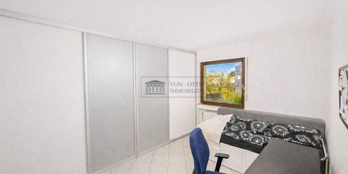 Etagenwohnung Köln Weiden - 3 Zimmer, 98 m&sup2;, 389.000&euro; | Angebot:25800624