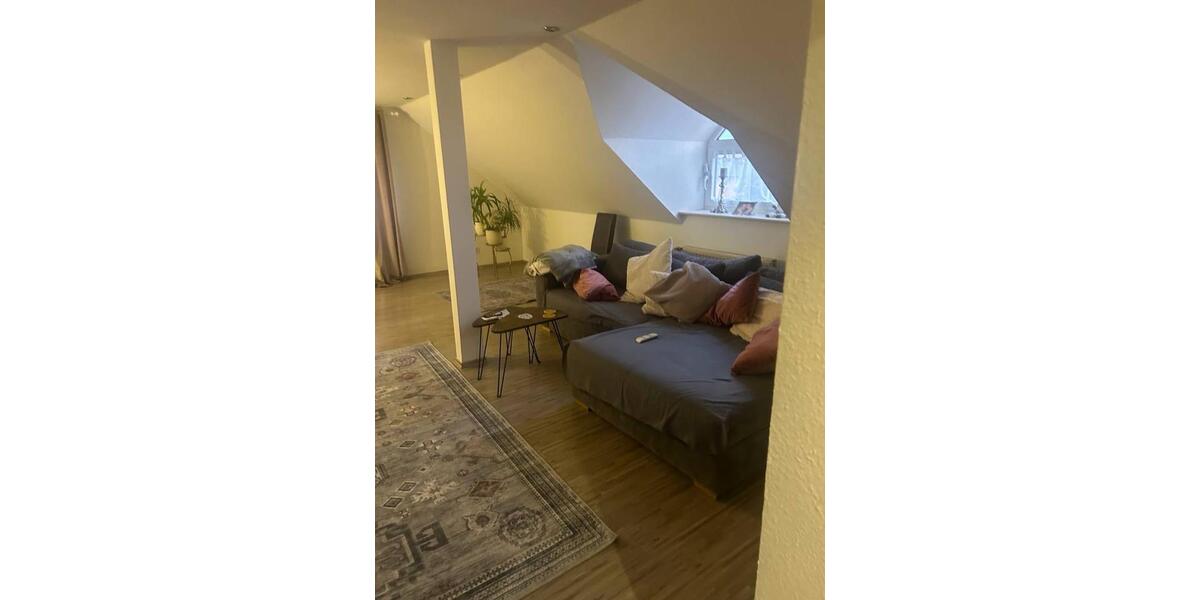 Dachgeschoßwohnung Bergheim - 3 Zimmer, 80 m&sup2;, 1.150&euro; | Angebot:25867953