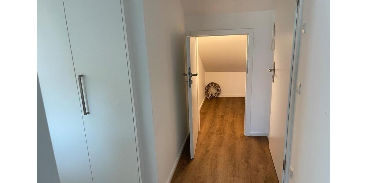 Dachgeschoßwohnung Bonn Bad Godesberg - 1 Zimmer, 41 m&sup2;, 850&euro; | Angebot:20253288