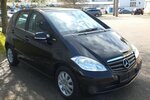 Mercedes-Benz A 160 KLIMAANLAGE SITZHEIZUNG orig 79.855 km ! 81.695 km 7.408 &euro; Köln 50858