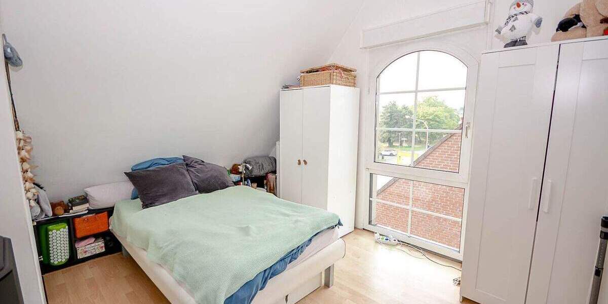 Etagenwohnung Brühl - 4 Zimmer, 124 m&sup2;, 330.000&euro; | Angebot:25748332