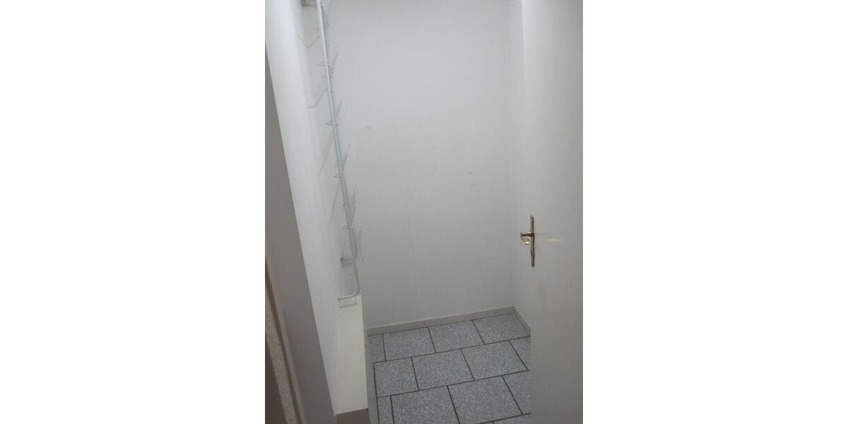 Dachgeschoßwohnung Troisdorf Altenrath - 2.5 Zimmer, 93 m&sup2;, 880&euro; | Angebot:25962569