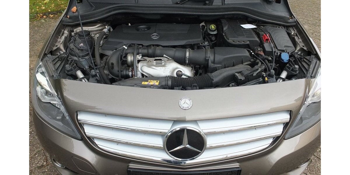 Mercedes-Benz B 180 NAVI EINPARKHILFE SHZ START-STOP 133.214 km 8.998 &euro; Köln 50858