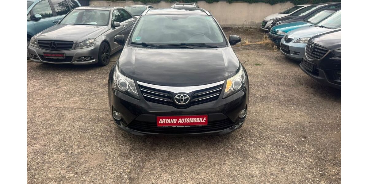 Toyota Avensis 167.000 km 7.900 &euro; Bonn 53123