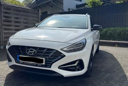 Hyundai i30 86.800 km 15.200 &euro; Köln 50931