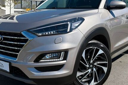 Hyundai TUCSON 215.000 km 11.999 &euro; Köln (Ostheim) 51107