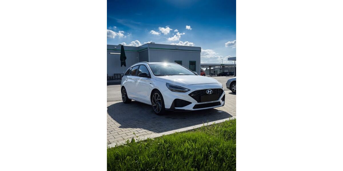 Hyundai i30 24.800 km 22.700 &euro; Niederzier 52382
