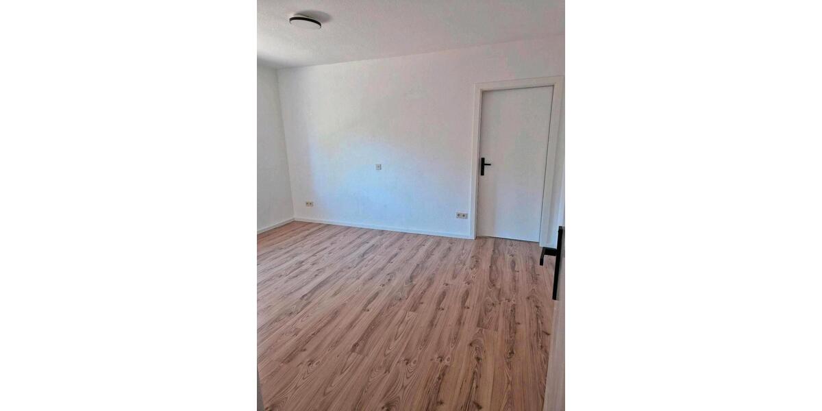Erdgeschoßwohnung Düren - 4 Zimmer, 101 m&sup2;, 870&euro; | Angebot:26688553