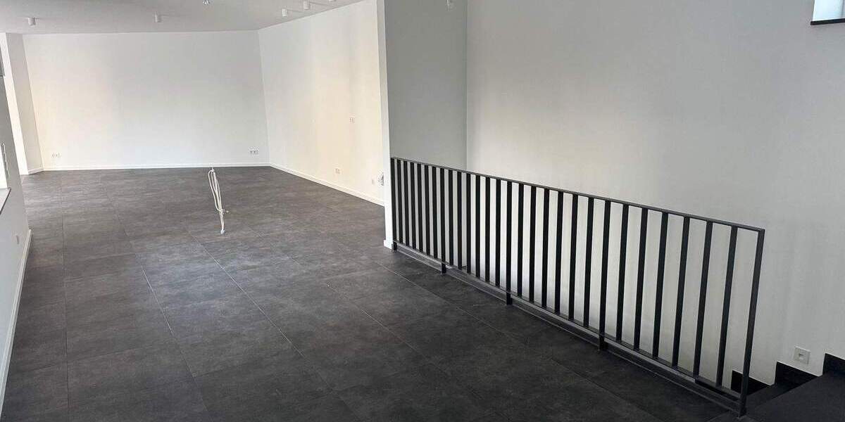 Etagenwohnung Frechen - 4 Zimmer, 205 m&sup2;, 4.540&euro; | Angebot:25728805