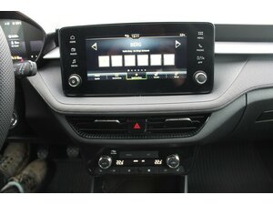 Skoda Fabia TSi 115 Alu PDC LED Kamera SOFORT 9 km 20.595 &euro; Bonn 53225