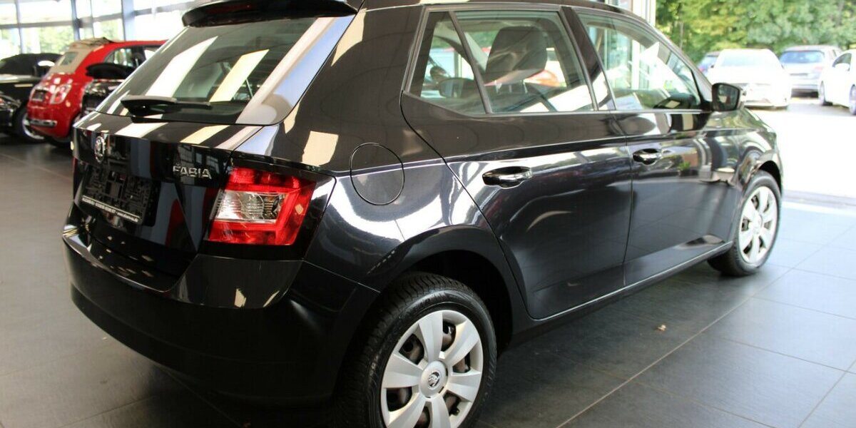 Skoda Fabia 1.0 MPI Cool Edition 66.971 km 7.980 &euro; Euskirchen 53881