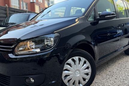 VW Touran 230.000 km 5.850 &euro; Köln 50674