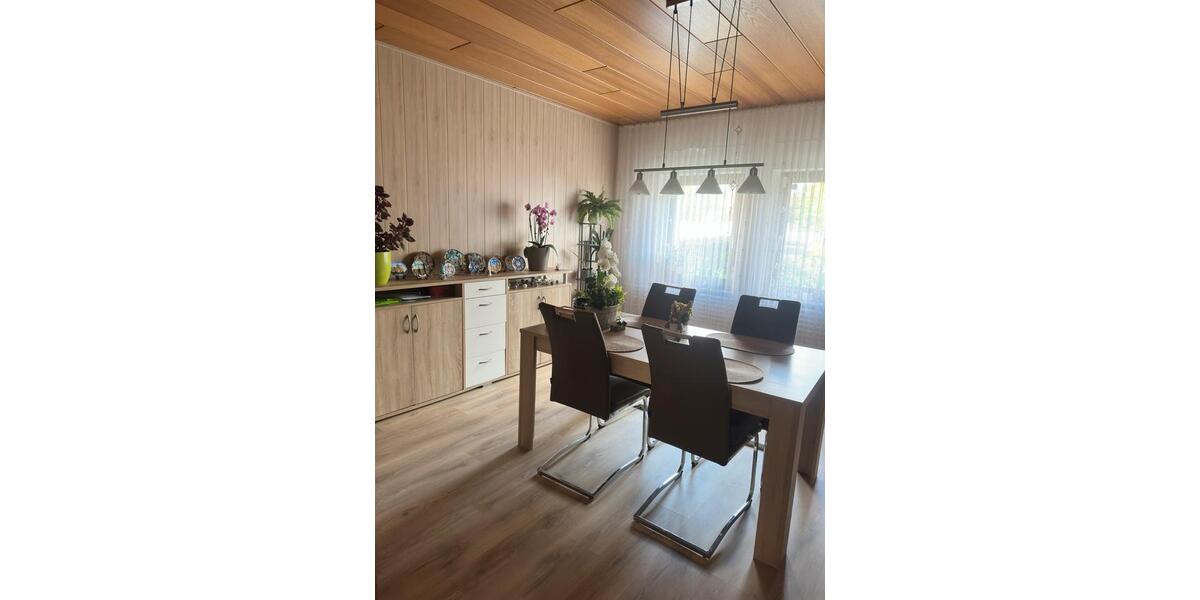 Einfamilienhaus Düren Distelrath - 8 Zimmer, 165 m&sup2;, 400.000&euro; | Angebot:26367597
