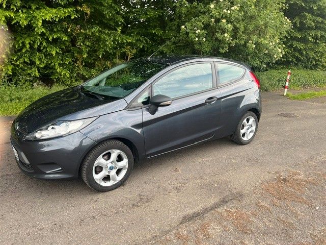 Ford Fiesta 132.400 km 2.998 &euro; Frechen 50226