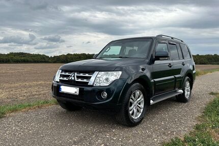 Mitsubishi Pajero 230.000 km 15.100 &euro; Köln 50997