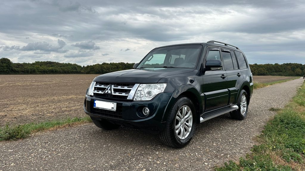 Mitsubishi Pajero 230.000 km 15.100 &euro; Köln 50997