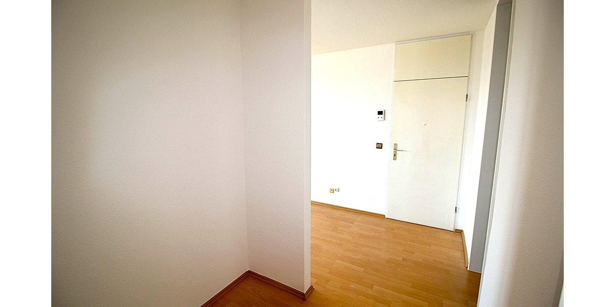 Bezugsfreie, barrierearme und frisch renovierte 2 Zimmer ETW mit Terrasse, Aufzug und TG-Stellplatz. - Etagenwohnung Sankt Augustin | Angebot:25378148