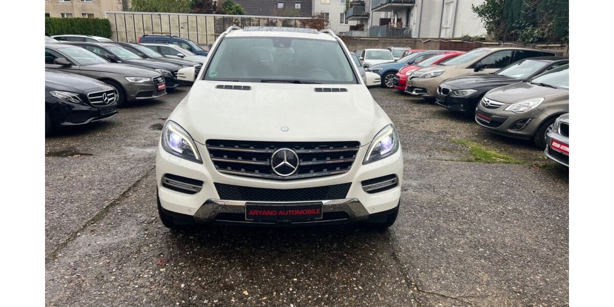 Mercedes-Benz ML 350 128.000 km 22.890 &euro; Bonn 53123