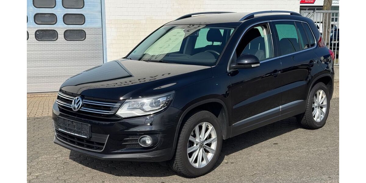 VW Tiguan 128.000 km 8.700 &euro; Düren 52353
