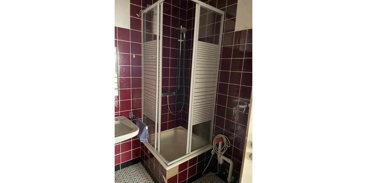 Etagenwohnung Siegburg - 4 Zimmer, 170 m&sup2;, 1.500&euro; | Angebot:25171907