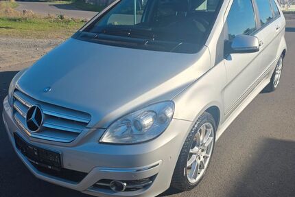 Mercedes-Benz B 180 143.000 km 5.650 &euro; Köln 51105