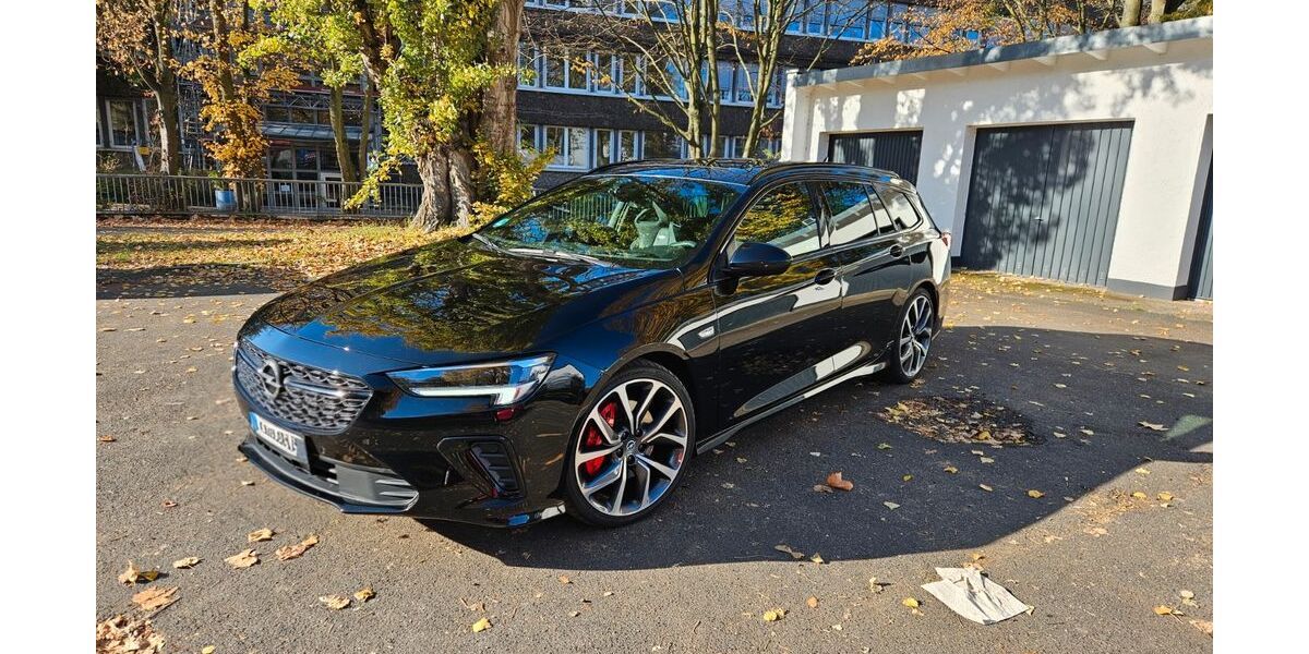 Opel Insignia 89.500 km 22.999 &euro; Bonn 53175