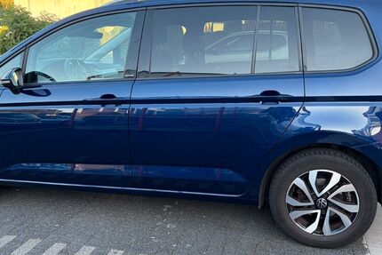 VW Touran 80.100 km 24.000 &euro; Bonn 53177