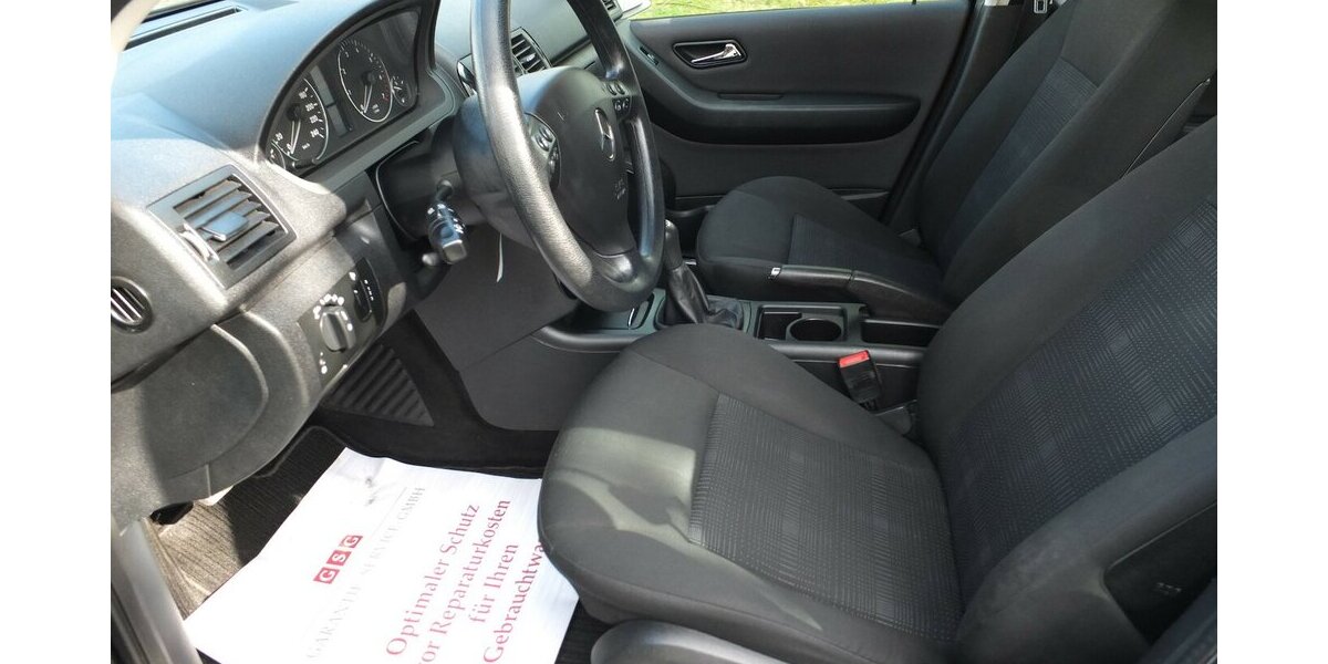 Mercedes-Benz A 160 KLIMAANLAGE SITZHEIZUNG orig 79.855 km ! 81.695 km 7.408 &euro; Köln 50858
