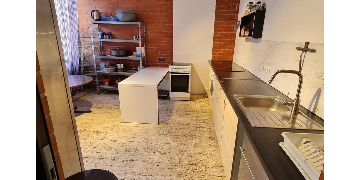Etagenwohnung Rösrath - 9 Zimmer, 300 m&sup2;, 4.000&euro; | Angebot:25632982
