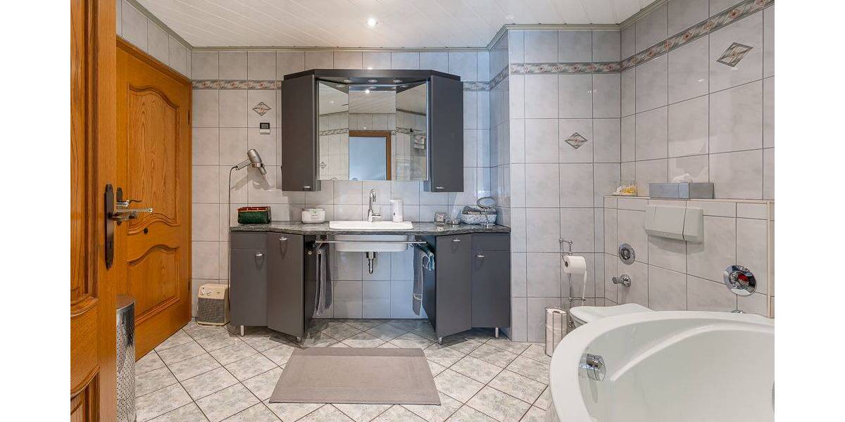 Etagenwohnung Kerpen Horrem - 3 Zimmer, 110 m&sup2;, 359.000&euro; | Angebot:25777859