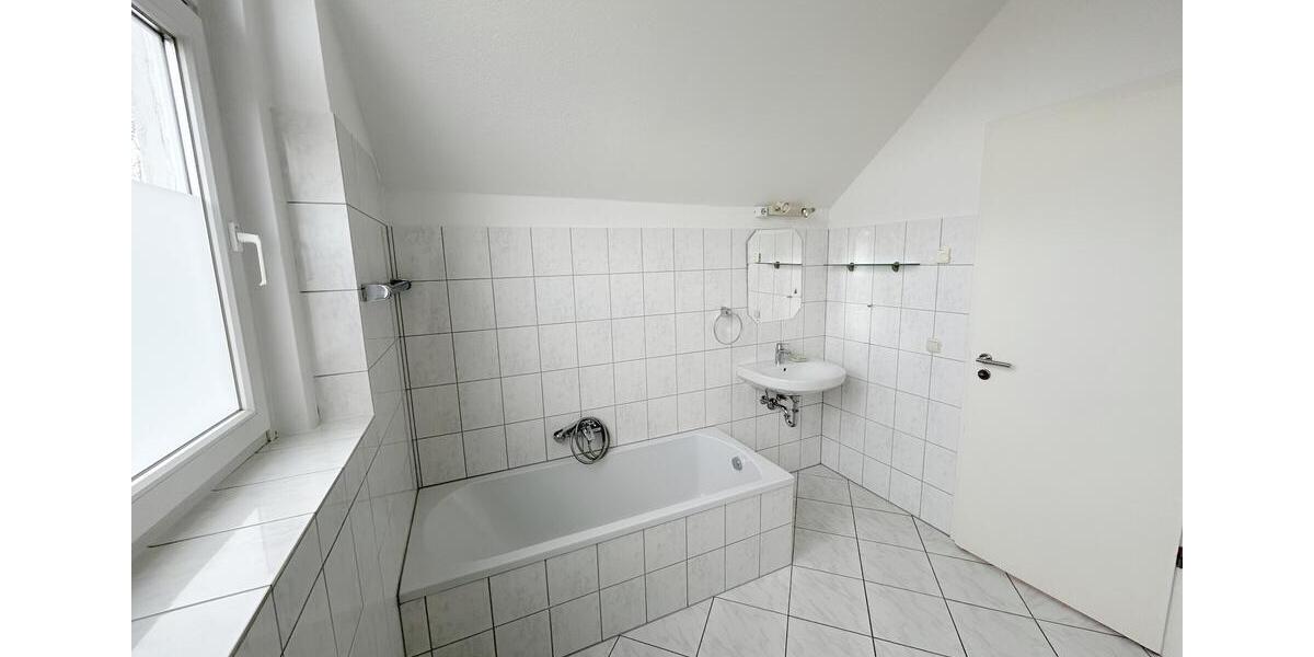 Etagenwohnung Bonn Bad Godesberg - 3 Zimmer, 100 m&sup2;, 1.249&euro; | Angebot:26678944