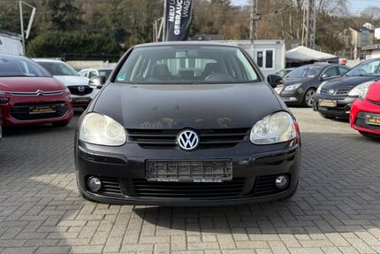 VW Golf 218.000 km 2.499 &euro; Bonn 53179
