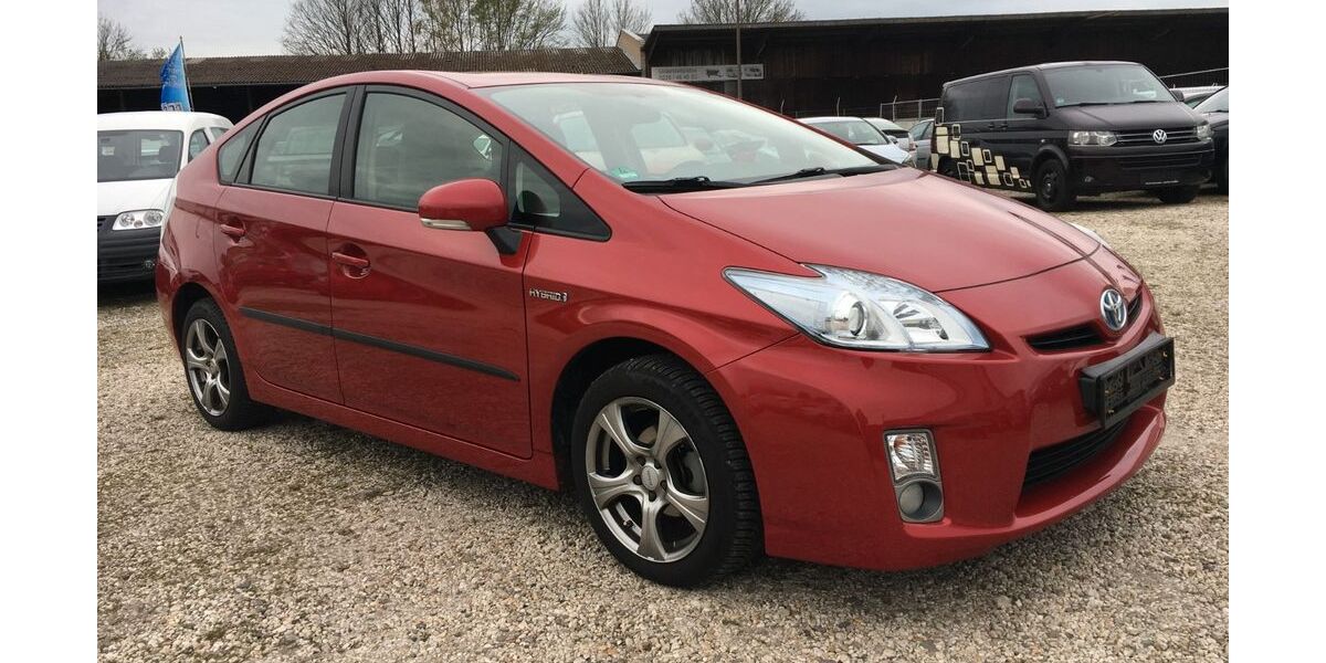 Toyota Prius 180.000 km 8.299 &euro; Bonn 53227
