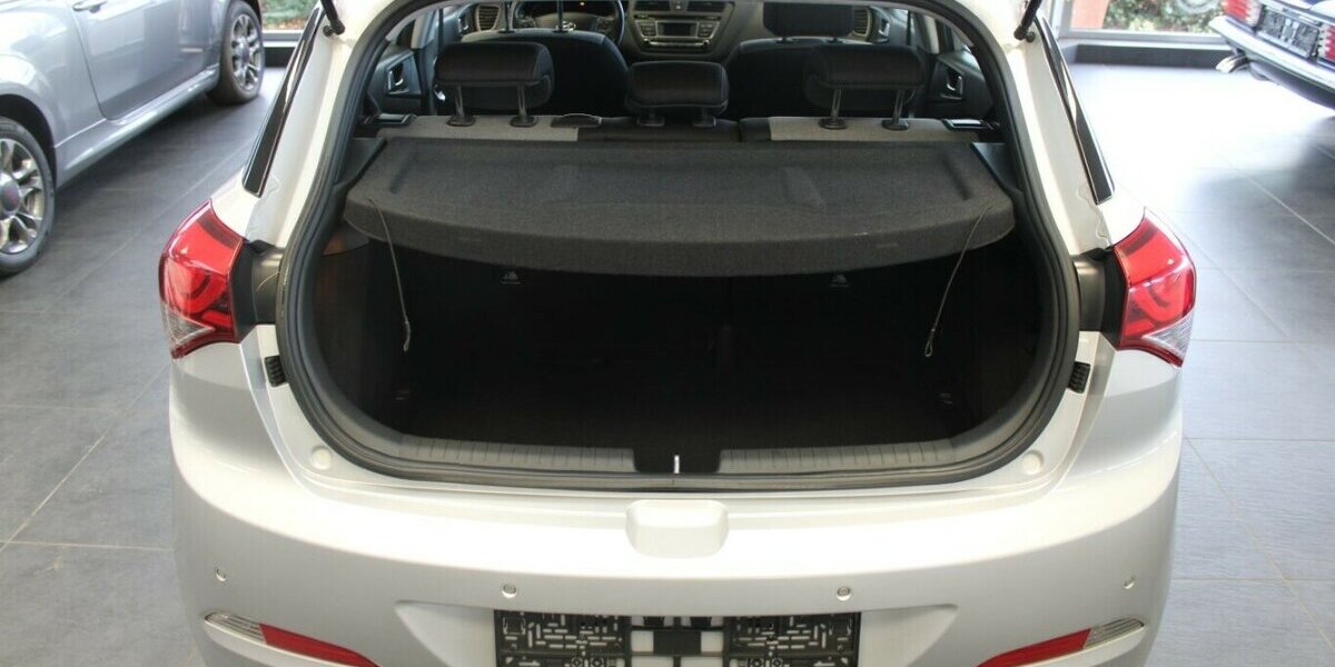 Hyundai i20 blue 1.0 T-GDI Ahk. - Klima - BT. 83.050 km 11.980 &euro; Euskirchen 53881