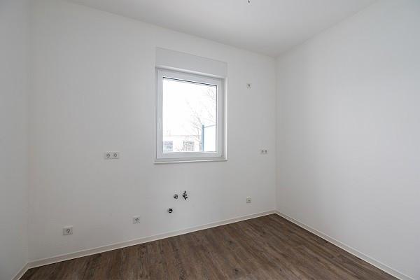 Dachgeschoßwohnung Bonn Friesdorf - 2 Zimmer, 67 m&sup2;, 1.016&euro; | Angebot:23032851