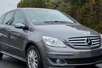 Mercedes-Benz B 200 174.588 km 4.490 &euro; Mechernich 53894