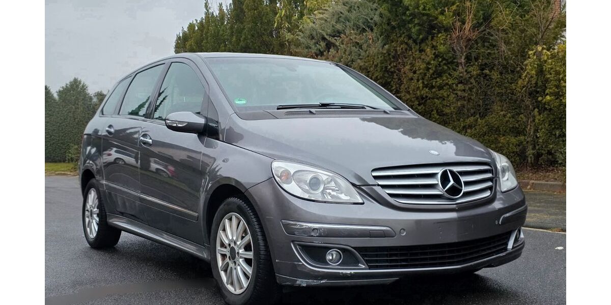 Mercedes-Benz B 200 174.588 km 4.490 &euro; Mechernich 53894