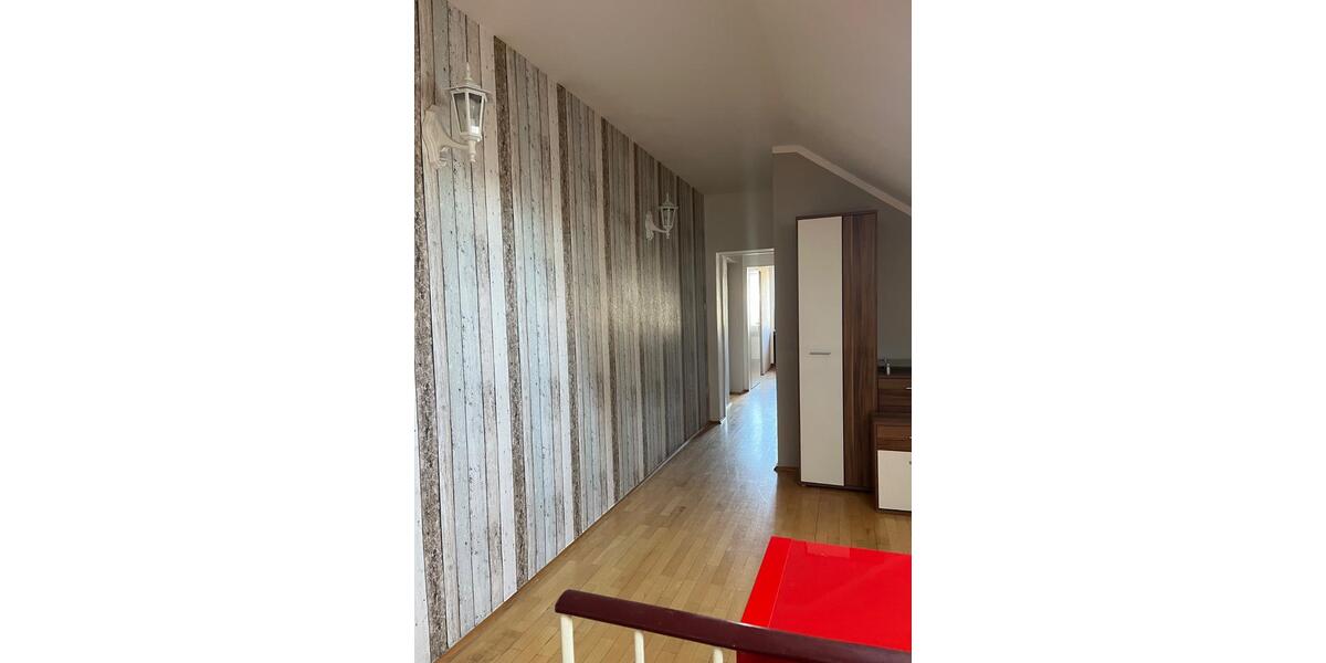 Etagenwohnung Rösrath - 4 Zimmer, 119 m&sup2;, 1.450&euro; | Angebot:25995534