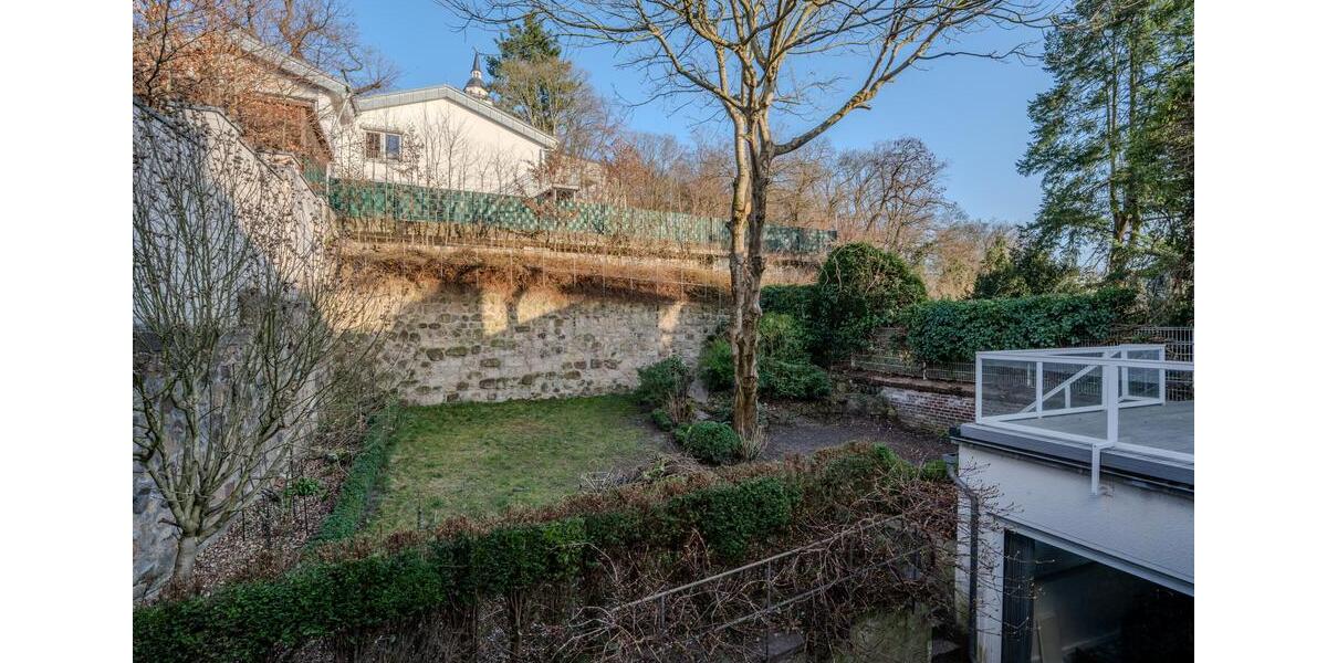 Etagenwohnung Siegburg - 4 Zimmer, 160 m&sup2;, 2.000&euro; | Angebot:25807109