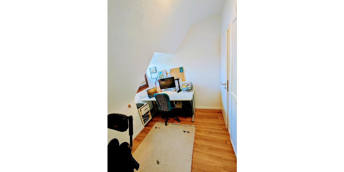 Etagenwohnung Köln Lindenthal - 3 Zimmer, 65 m&sup2;, 1.200&euro; | Angebot:26040260