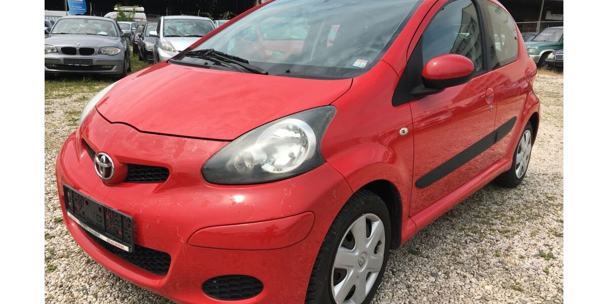 Toyota Aygo (X) 190.000 km 2.999 &euro; Bonn 53227