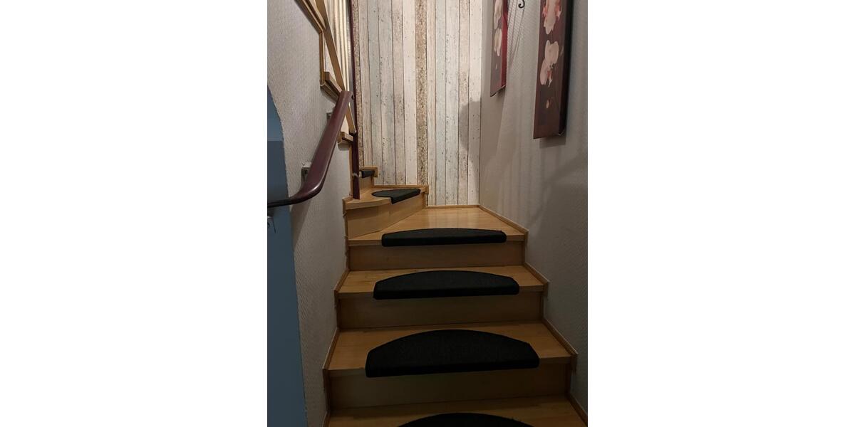 Etagenwohnung Rösrath - 4 Zimmer, 119 m&sup2;, 1.450&euro; | Angebot:25995534