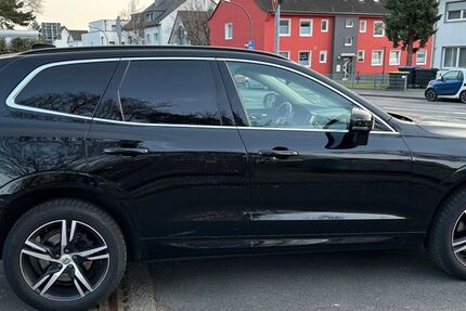 Volvo XC60 107.500 km 28.099 &euro; Köln 51107