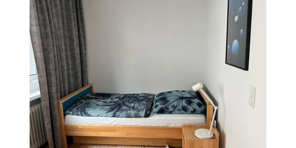 Etagenwohnung Bonn Beuel-Mitte - 4 Zimmer, 110 m&sup2;, 2.500&euro; | Angebot:25872750