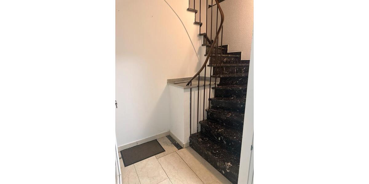 Erdgeschoßwohnung Bergheim - 4.5 Zimmer, 150 m&sup2;, 600&euro; | Angebot:26040998