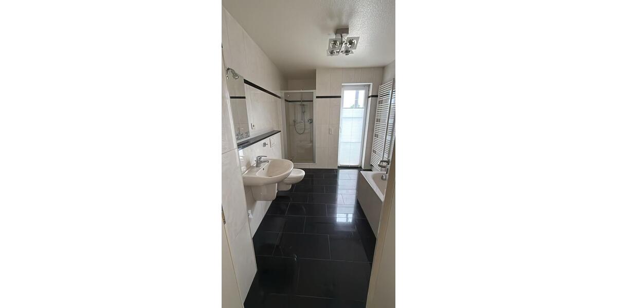 Erdgeschoßwohnung Wesseling - 3 Zimmer, 80 m&sup2;, 1.400&euro; | Angebot:26642926