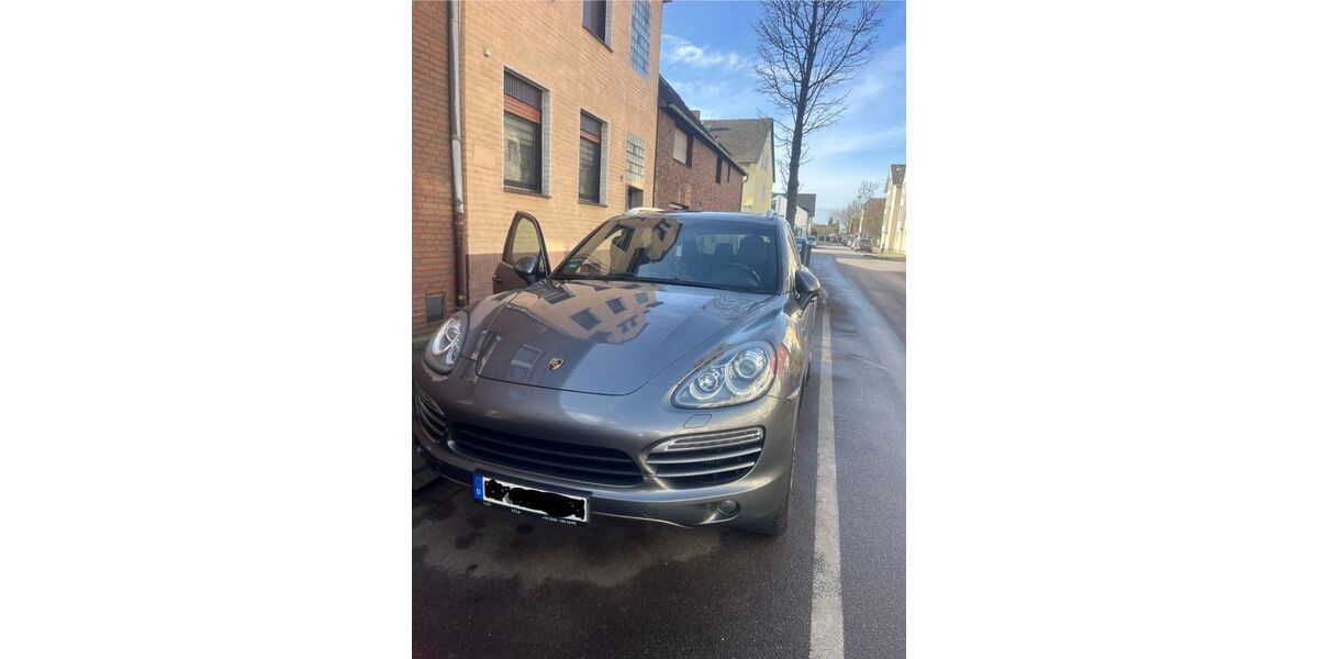 Porsche Cayenne 417.500 km 14.100 &euro; Köln 51145
